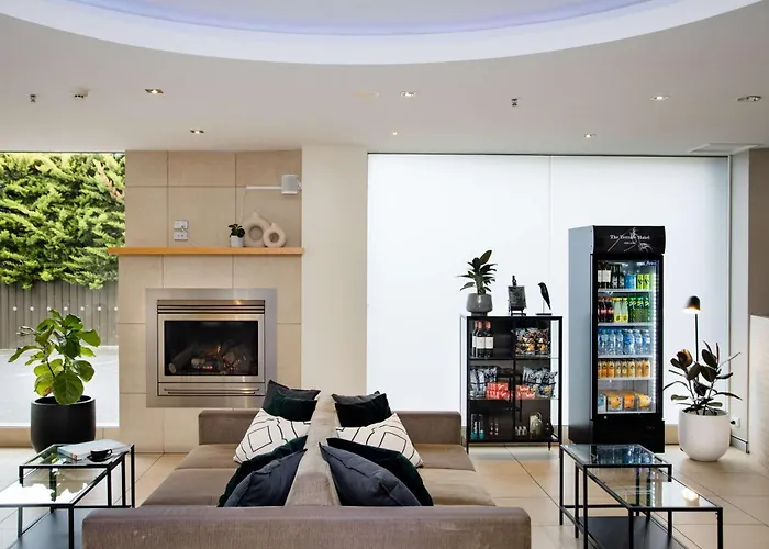 Terrace AdelaideAirport Hotel